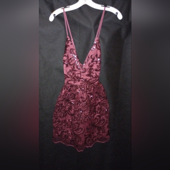 NWT Lulu's Sweetest Celebrations Wine Red Sequin Skater Mini Dress Size Medium - Picture 4 of 13